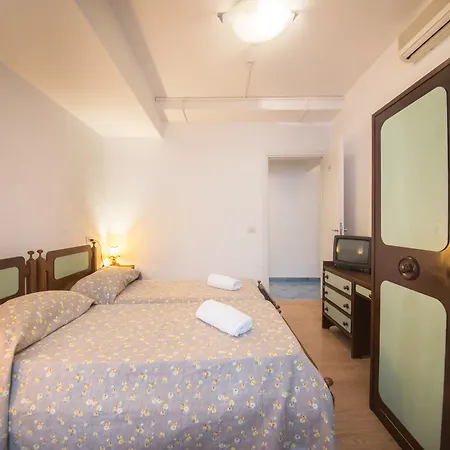 ホテル Antonella イスキア島