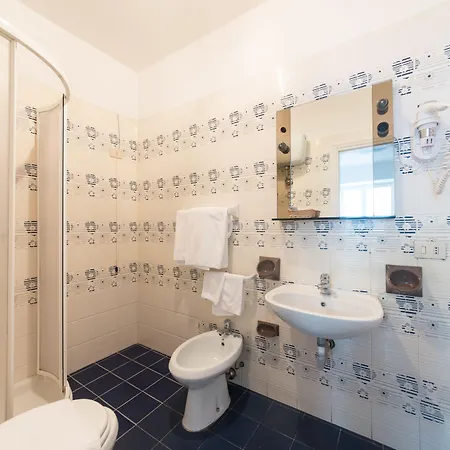 Antonella ホテル イスキア島