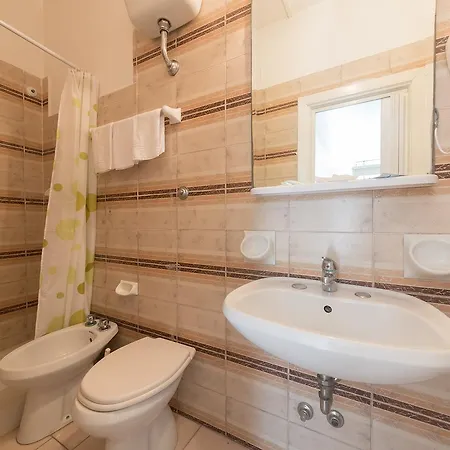 ホテル Antonella 3*