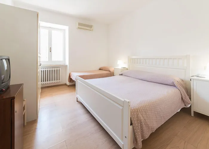 Hotel Antonella 3*