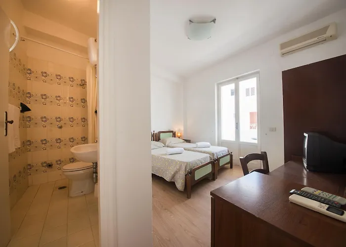 Hotel Antonella 3*