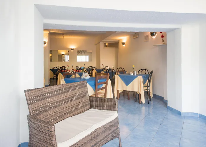 Antonella فندق 3*