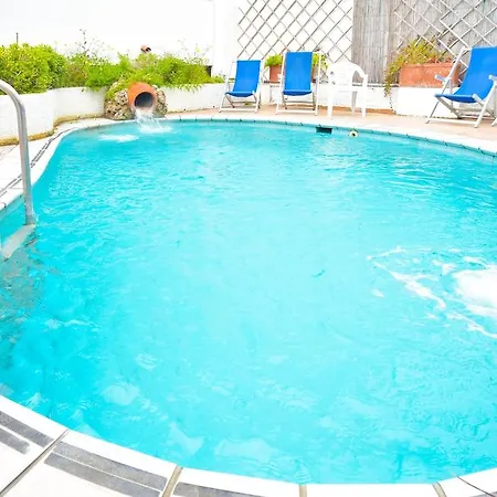 Hotel Antonella 3*